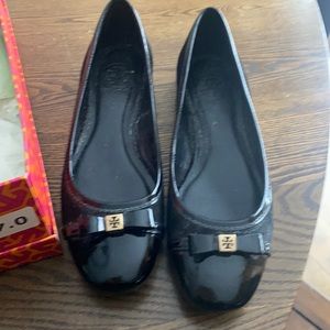 Tory Burch ballet soft suede shoes in good condition.